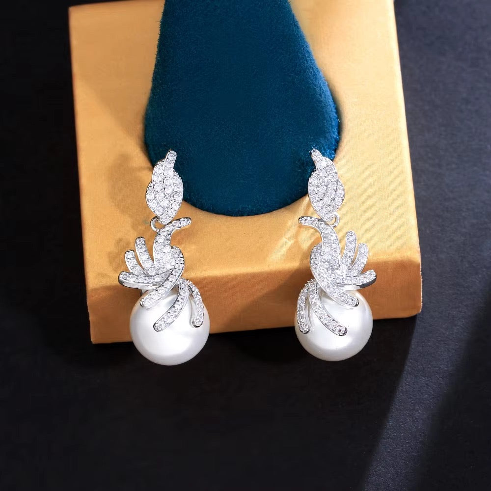 E0007 White Earrings