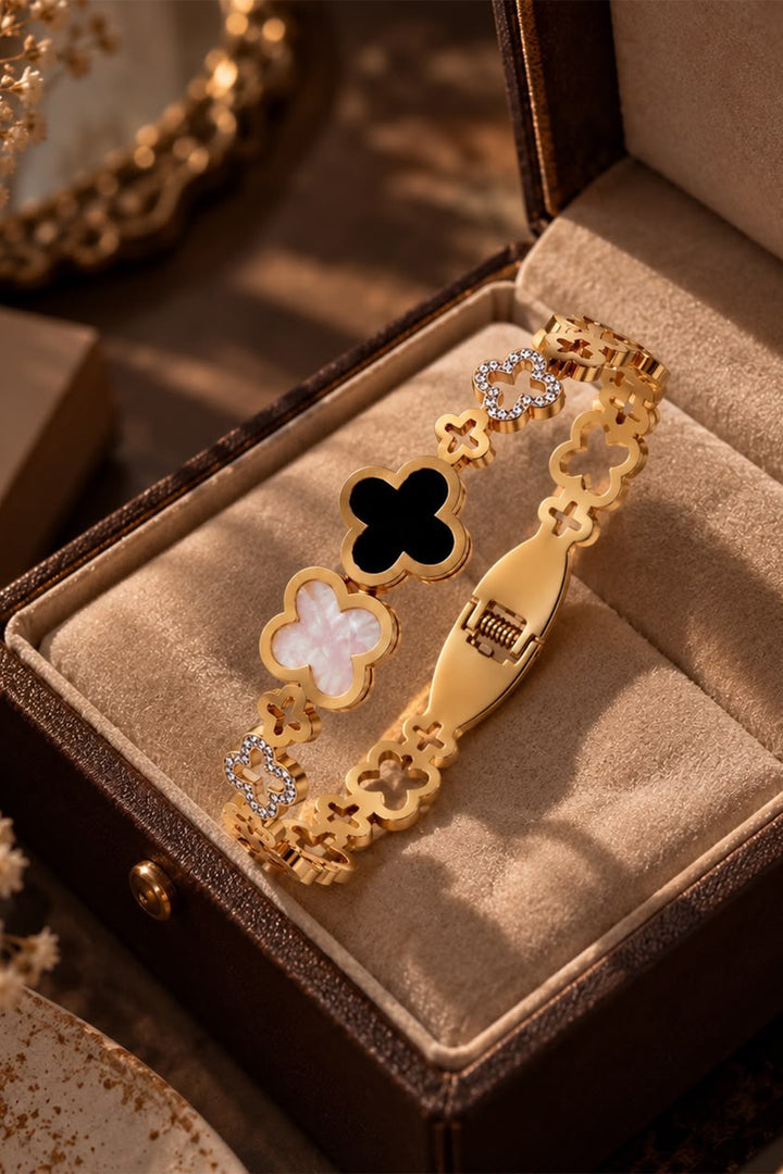 Clover Charm Bangle - Gold
