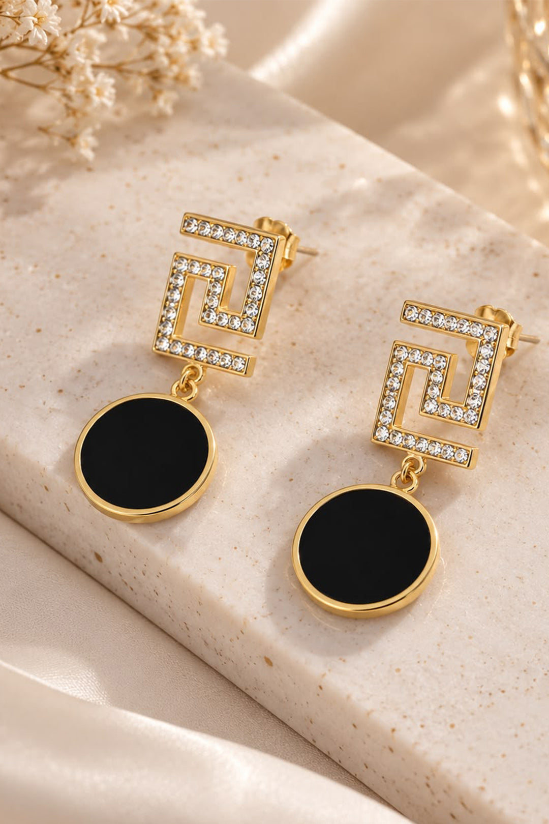 V black Earrings
