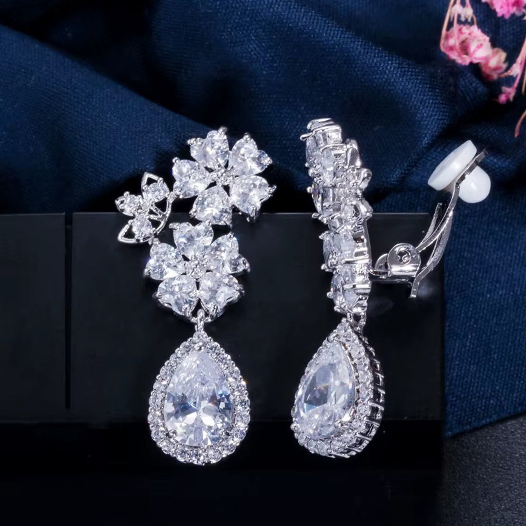 EJ0007 White Earrings