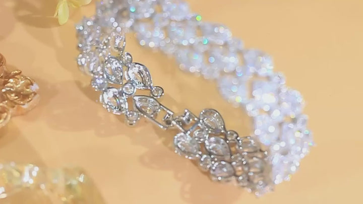 S0314 White Bracelet