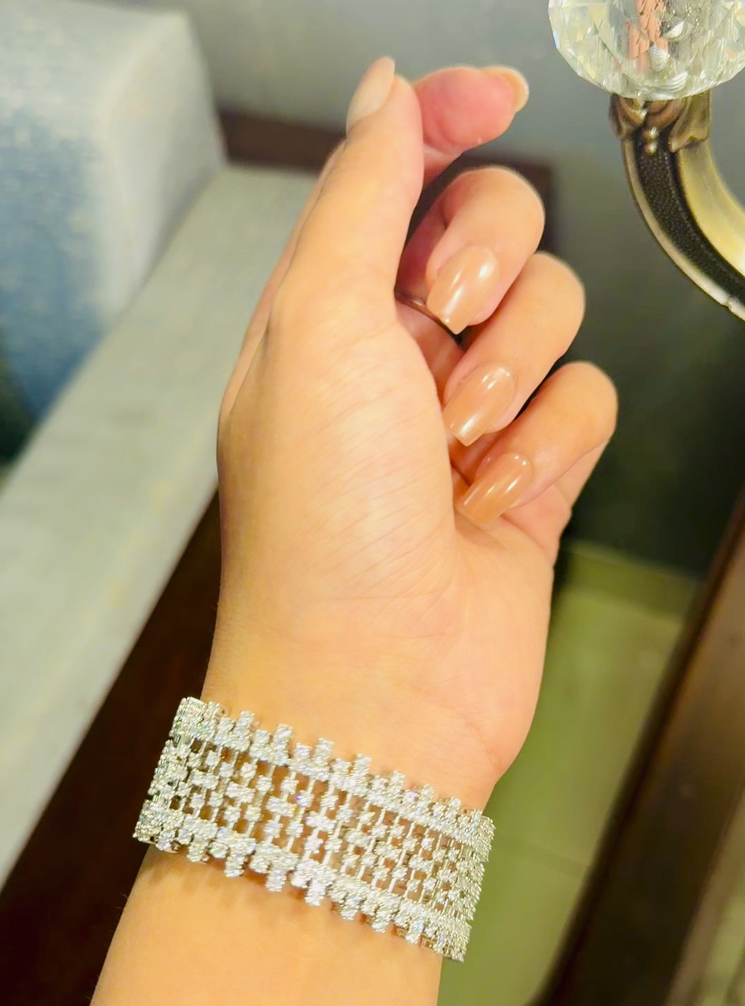 S0229 White Bracelet