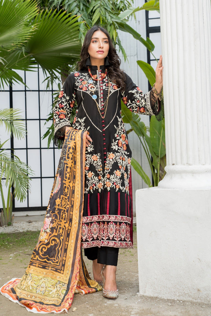 best sellers | Zwaar Black -  front - Premium Dresses from Nerra Lawn '22 - Just Rs.4399.20! Shop now at Naayas Official