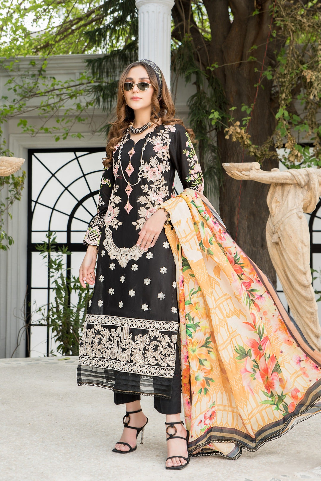 Natiha - Premium Dresses from Nerra Lawn '22 - Just Rs.4559.20! Shop now at Naayas Official